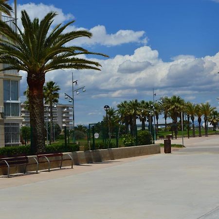 Relax Apartment La Pineda Bagian luar foto