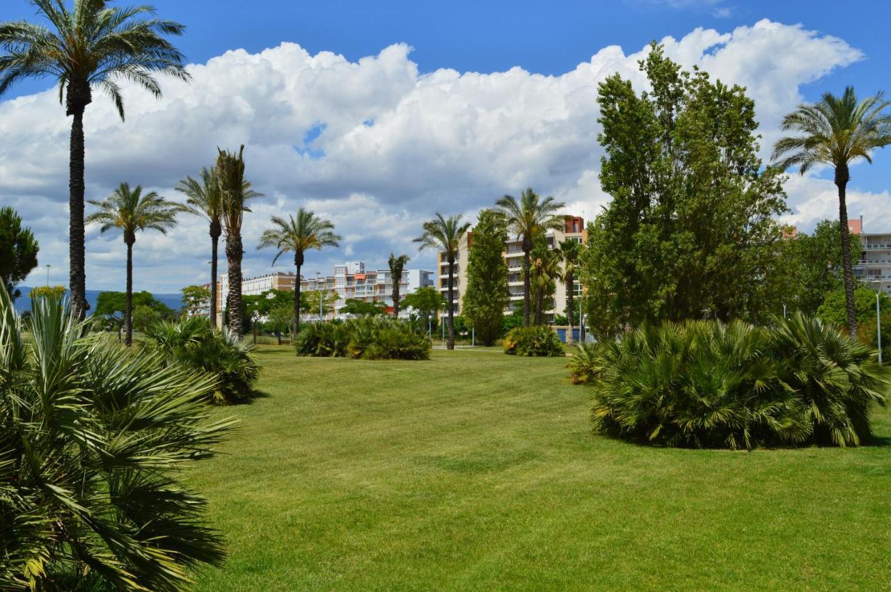 Relax Apartment La Pineda Bagian luar foto