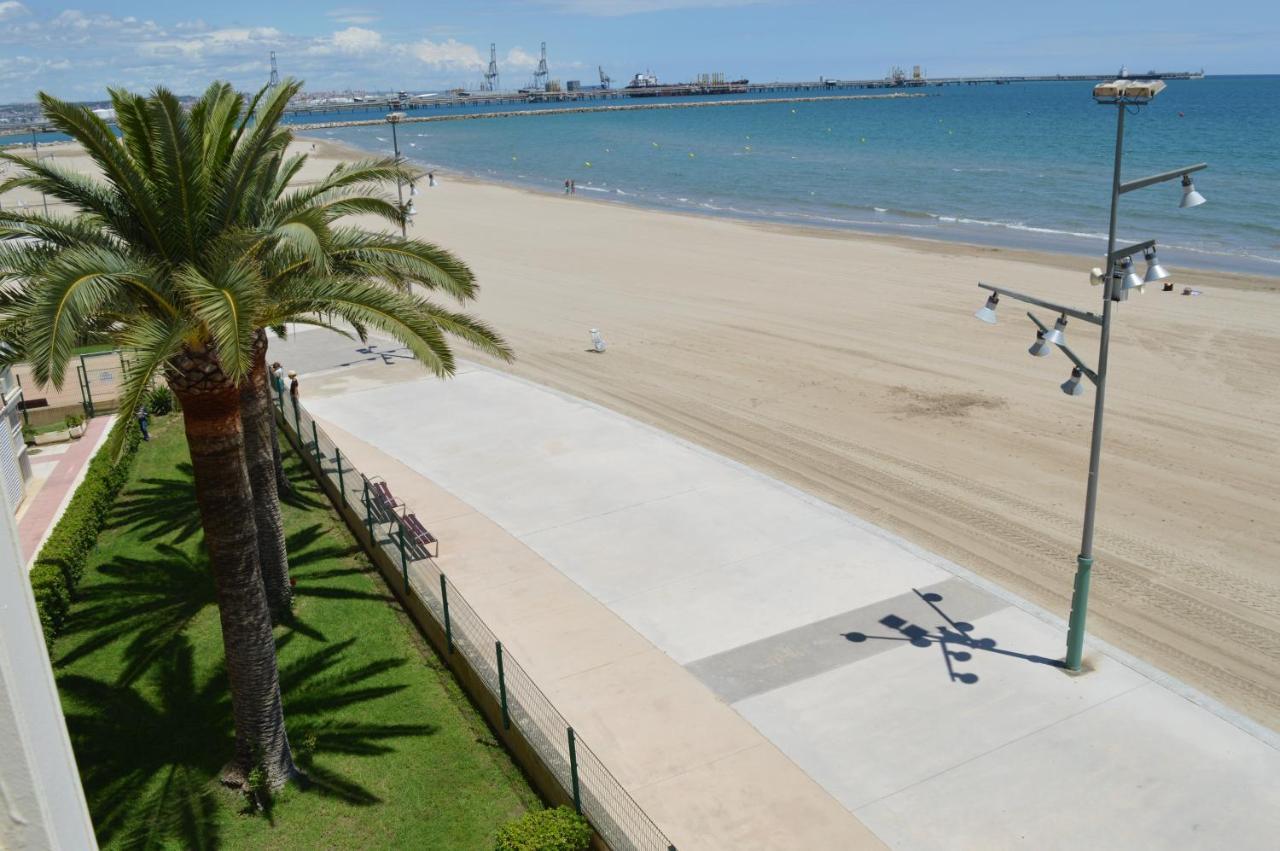 Relax Apartment La Pineda Bagian luar foto