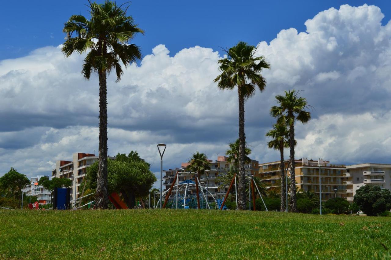 Relax Apartment La Pineda Bagian luar foto